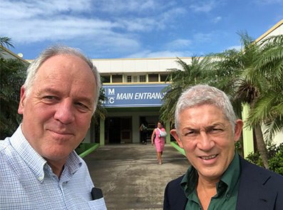 KNO-artsen Vaartjes en Wong Chung op Sint Maarten