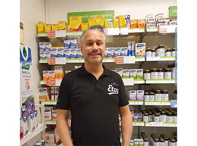 Advies van Etos winkelmanager over de continue uitbreiding en veranderingen van producten.